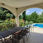 Villa Almas Neoric