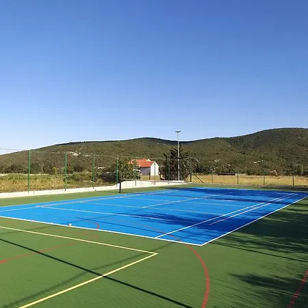 Almas Villa