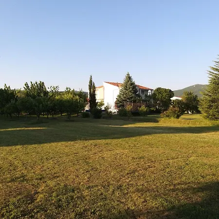 Almas Villa