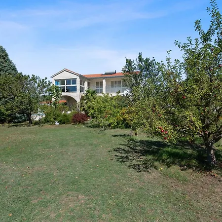 Almas Villa Neoric
